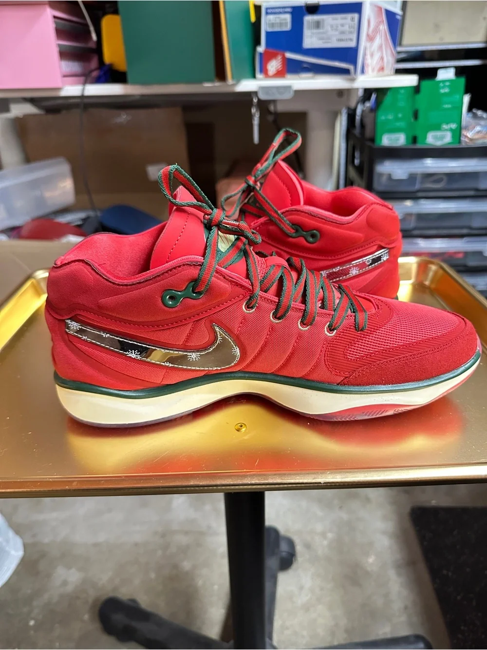 Nike Air Zoom GT Hustle 2 Christmas DJ9405-601 Men’s Size 10.5